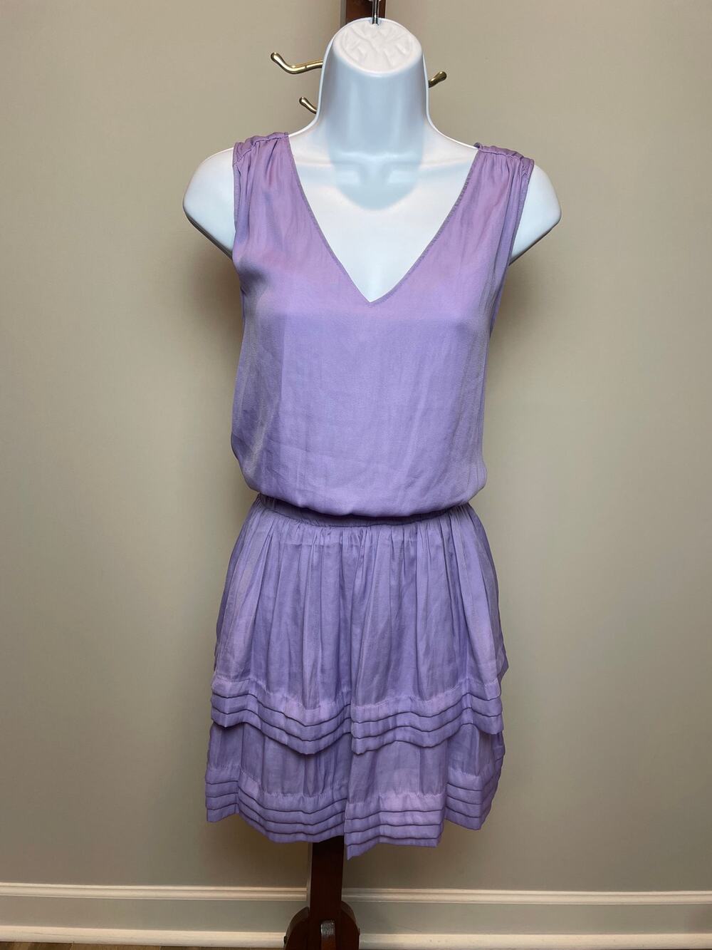 Do+Be Light Purple Sleeveless Blouson Mini Dress V‑Neck Ruffle Hem Size M